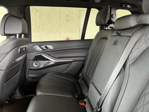 Used 2026 BMW X7 M60i w/ Climate Comfort Package AWD/4WD image 33
