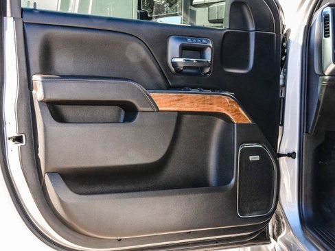 Used 2017 Chevrolet Silverado 1500 LTZ w/ LTZ Plus Package image 23