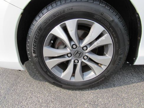 Used 2014 Honda Accord LX image 10