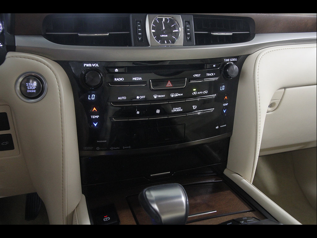 Certified 2021 Lexus LX 570 4WD w/ Luxury Package image 15