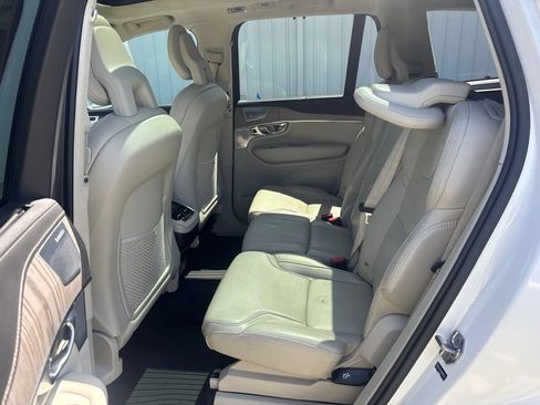 Used 2021 Volvo XC90 T6 Inscription w/ Protection Package Premier AWD/4WD image 10