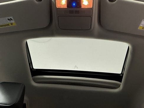 Certified 2025 Honda Odyssey EX-L image 33