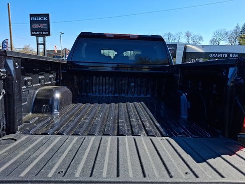 Used 2025 GMC Sierra 1500 Elevation image 28