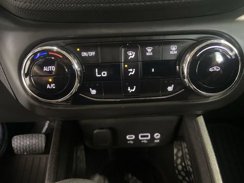 Used 2023 Chevrolet TrailBlazer LT w/ Convenience Package FWD image 17