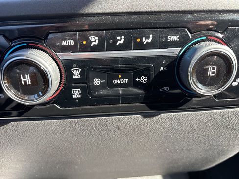 Certified 2023 Chevrolet Silverado 1500 LT image 46