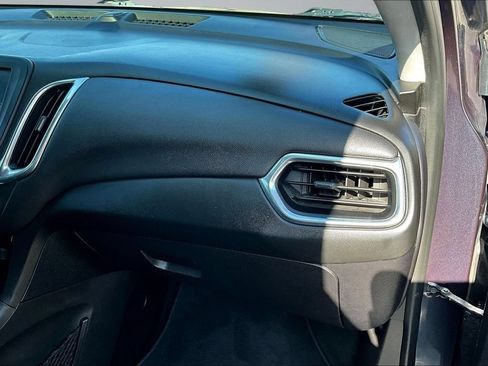 Used 2018 Chevrolet Equinox LT FWD image 27