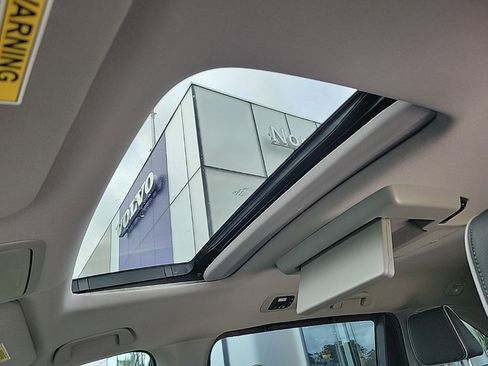 Used 2023 Honda Odyssey Elite image 6