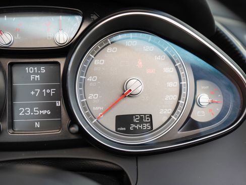 Used 2011 Audi R8 V8 image 23