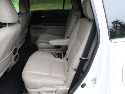 Used 2018 Honda Pilot Elite image 10