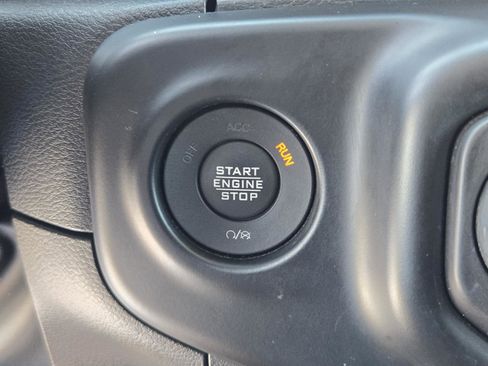 Certified 2022 Jeep Wrangler Unlimited Sport AWD/4WD image 11