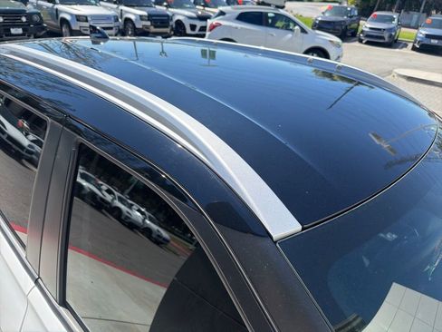 Used 2023 Nissan Kicks SV image 6