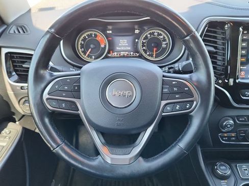 Used 2020 Jeep Cherokee Limited w/ Technology Group AWD/4WD image 9