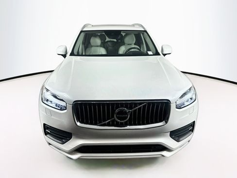 Used 2020 Volvo XC90 T6 Momentum AWD/4WD image 2