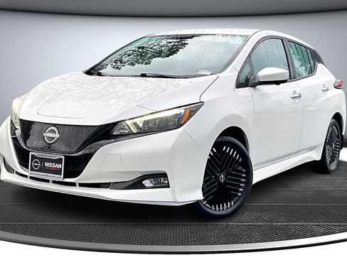 Used 2024 Nissan Leaf SV Plus image 3