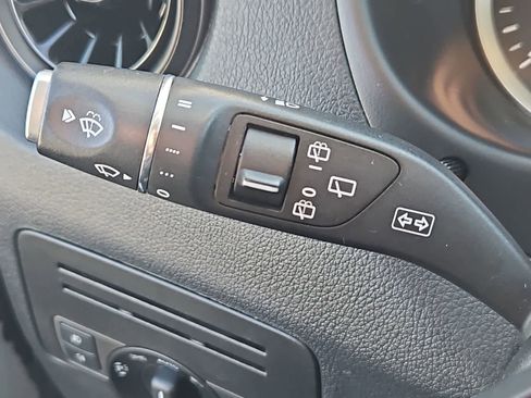 Used 2023 Mercedes-Benz Metris Passenger image 24