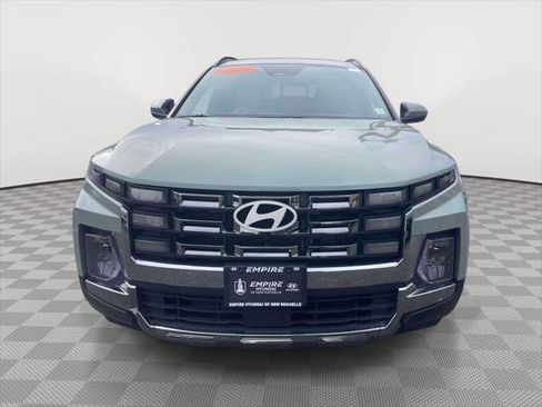 Used 2025 Hyundai Santa Cruz Limited AWD/4WD image 2