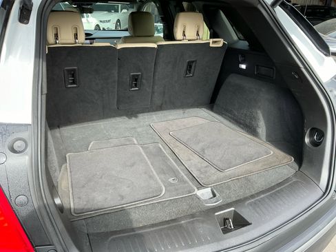 Used 2018 Cadillac XT5 FWD image 27