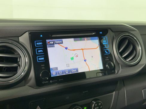 Used 2019 Toyota Tacoma TRD Sport image 24