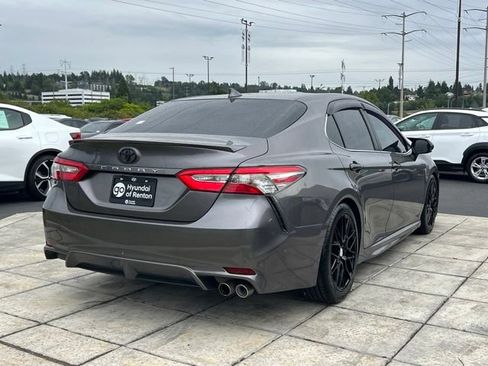 Used 2019 Toyota Camry SE FWD image 9