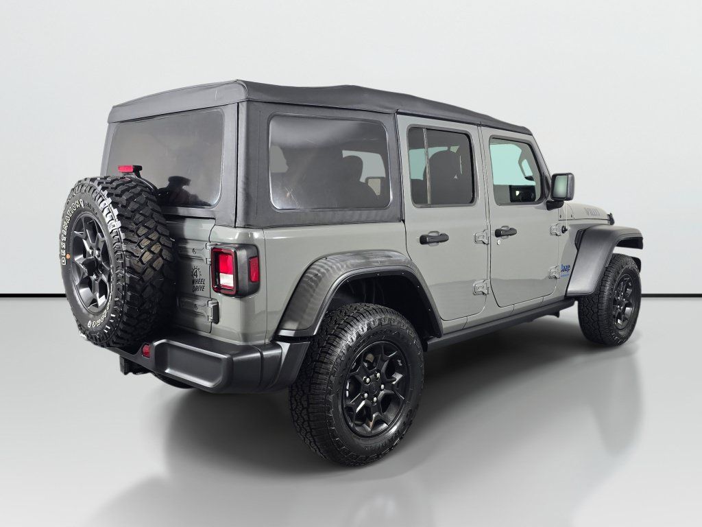 Used 2023 Jeep Wrangler Unlimited w/ Cold Weather Group AWD/4WD image 6