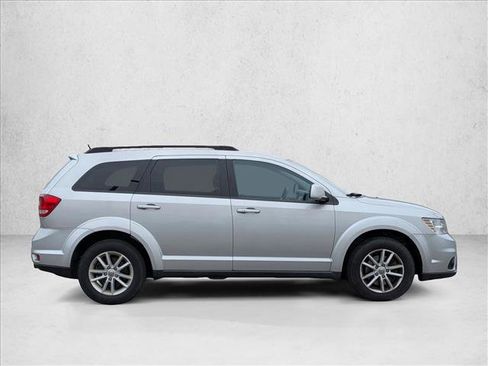 Used 2013 Dodge Journey SXT w/ Flexible Seating Group image 4