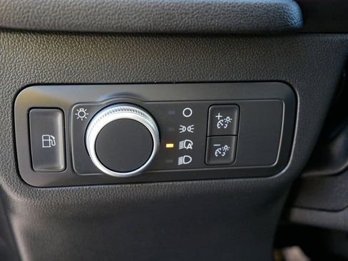 Used 2021 Ford Escape SE image 20