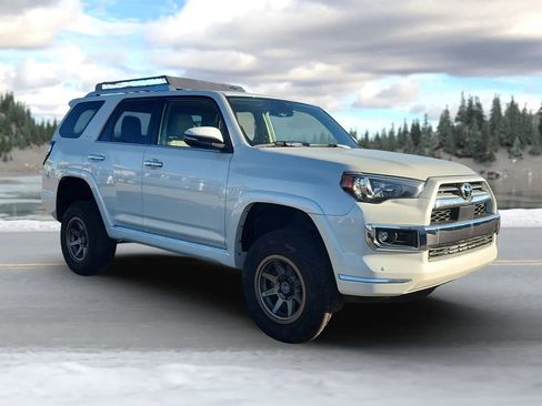Used 2023 Toyota 4Runner Limited image 6