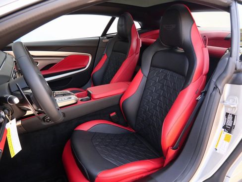 New 2025 Aston Martin Vanquish image 21