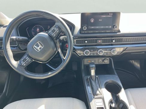 Used 2022 Honda Civic EX image 9