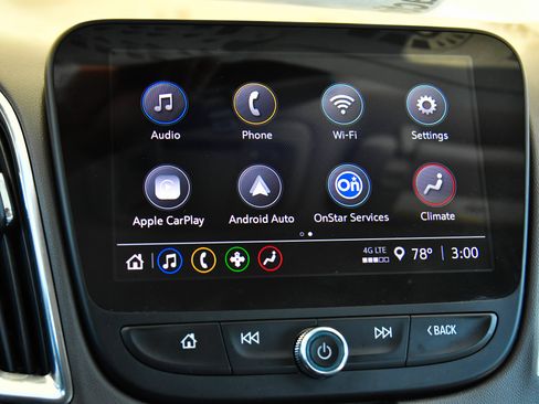 Used 2021 Chevrolet Malibu LT FWD image 19