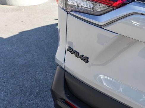 Used 2021 Toyota RAV4 LE w/ Carpet Mat Package (TMS) image 9