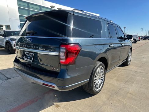 Used 2024 Ford Expedition Max Platinum image 5