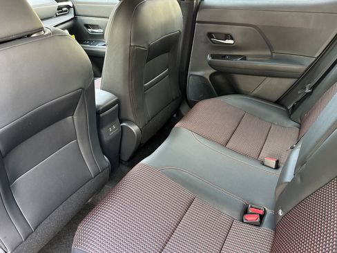 New 2026 Nissan Kicks SR image 9