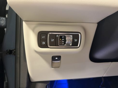 New 2026 Lincoln Nautilus Premier w/ Equipment Group 102A image 17