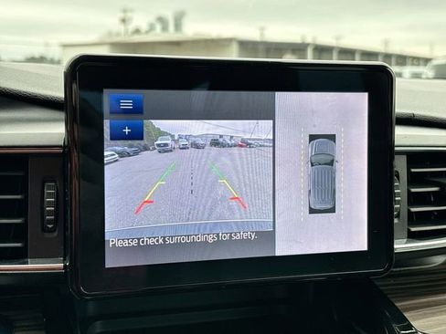 Used 2022 Ford Explorer Limited w/ Equipment Group 301A image 25