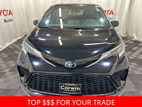 Used 2024 Toyota Sienna XSE w/ XSE Plus Package image 2