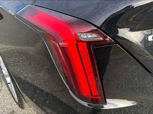 Used 2025 Cadillac CT4 Luxury image 23