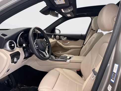 Used 2021 Mercedes-Benz GLC 300 4MATIC image 10