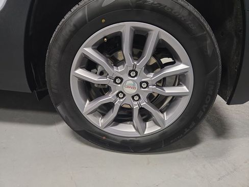 Used 2024 GMC Terrain SLT image 37