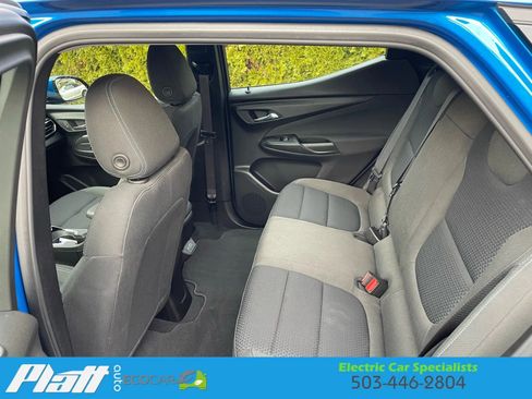 Used 2023 Chevrolet Bolt EUV LT image 40