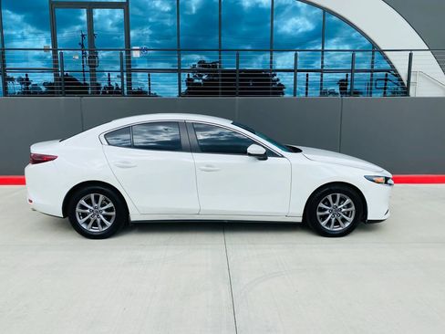 Used 2020 MAZDA MAZDA3 Sedan FWD image 26