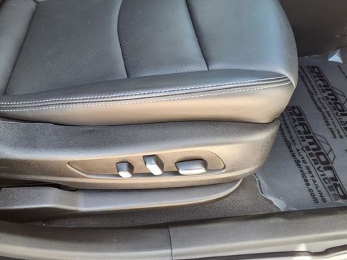 Certified 2023 Cadillac XT6 Premium Luxury image 10