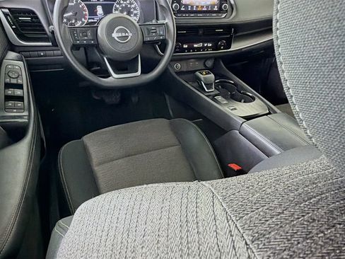 Used 2022 Nissan Rogue SV FWD image 25