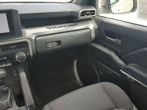 Used 2024 Toyota Tacoma TRD Sport image 17