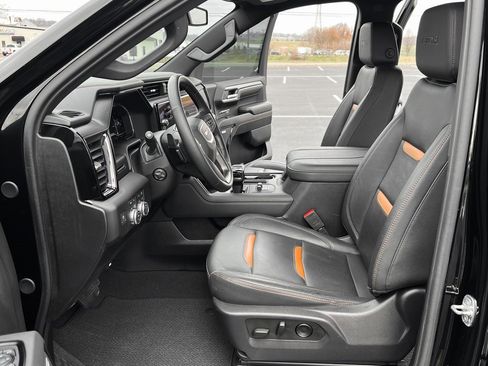 Used 2024 GMC Sierra 1500 AT4 w/ AT4 Preferred Package image 3