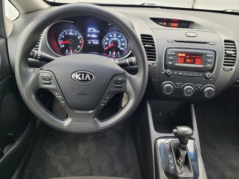 Used 2017 Kia Forte LX image 22