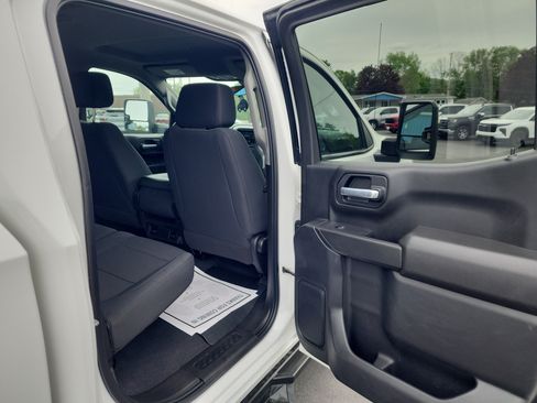Used 2021 Chevrolet Silverado 1500 Custom AWD/4WD image 29