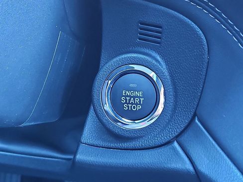 Used 2025 Subaru Outback Touring image 16