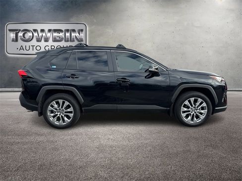 Used 2024 Toyota RAV4 XLE Premium image 3