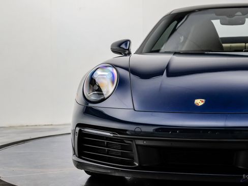 Used 2020 Porsche 911 Carrera RWD image 29